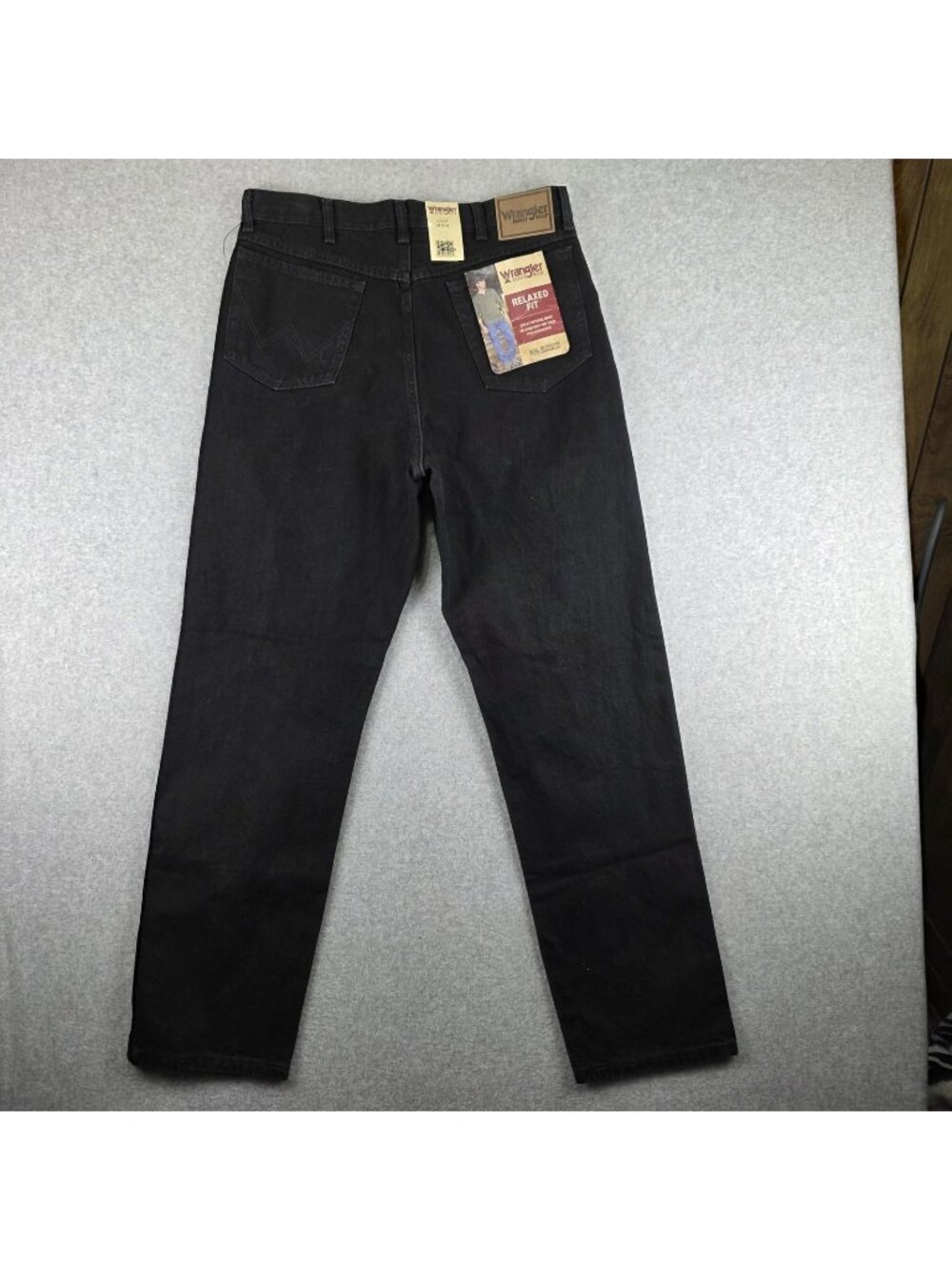 Wrangler Rugged Wear Jeans Mens 36x34 Black Relaxed Straight 100% Cotton NWT